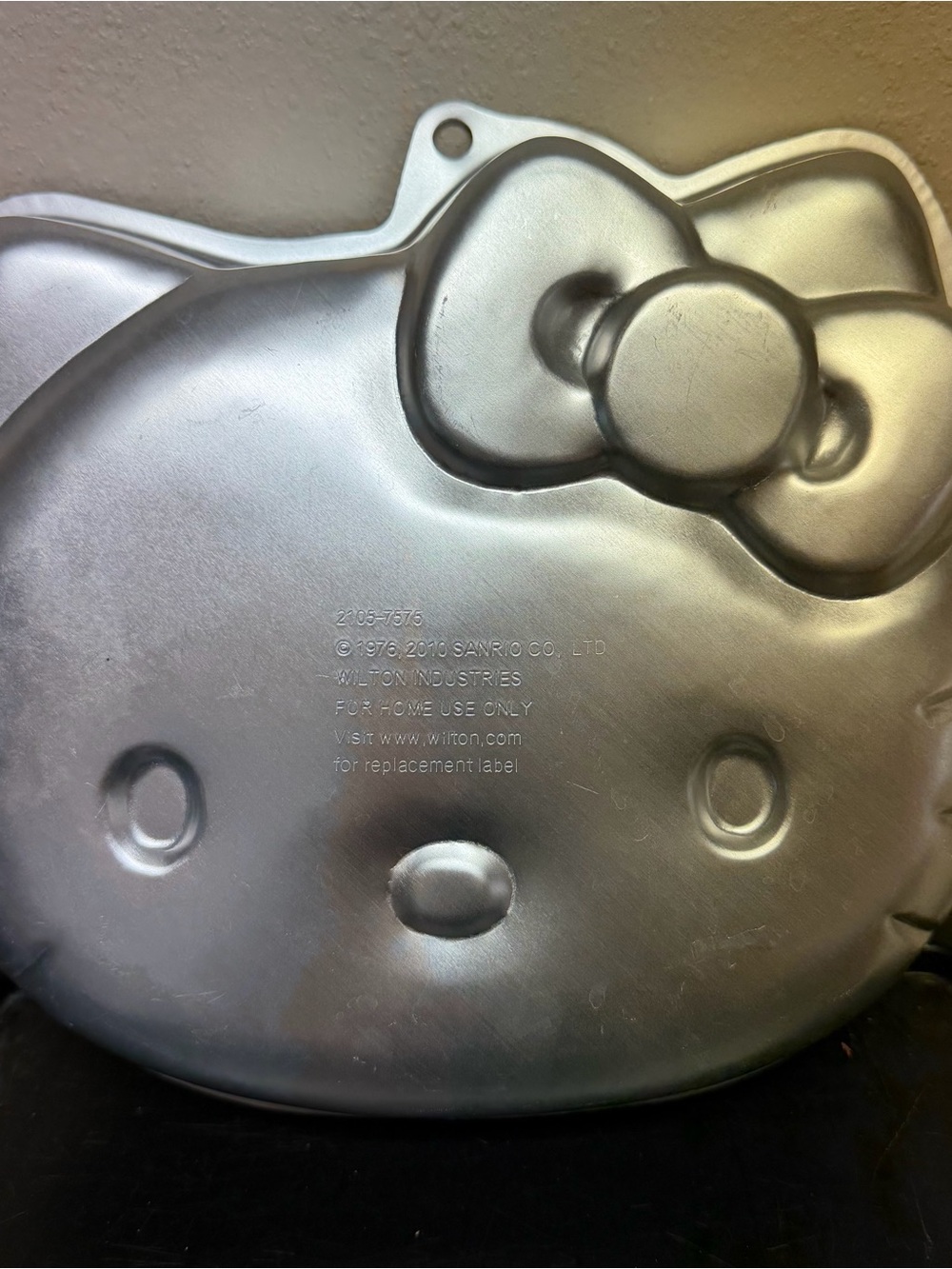Retired 2012 Sanrio Hello Kitty Wilton Cake Pan